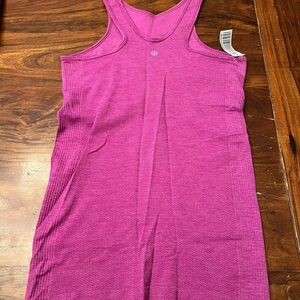 Lululemon Athletica racer back athletic top. Size 6. Preloved